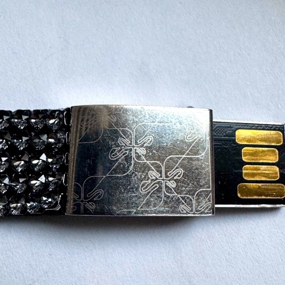 ✨ Stunning Rare Vintage Swarovski Vilja USB Key and Crystal Bracelet ✨ - Picture 6 of 16
